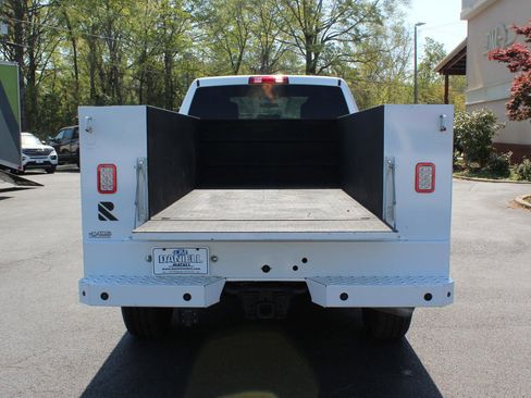 Used 2024 RAM 2500 Tradesman w/ Chrome Appearance Group image 15