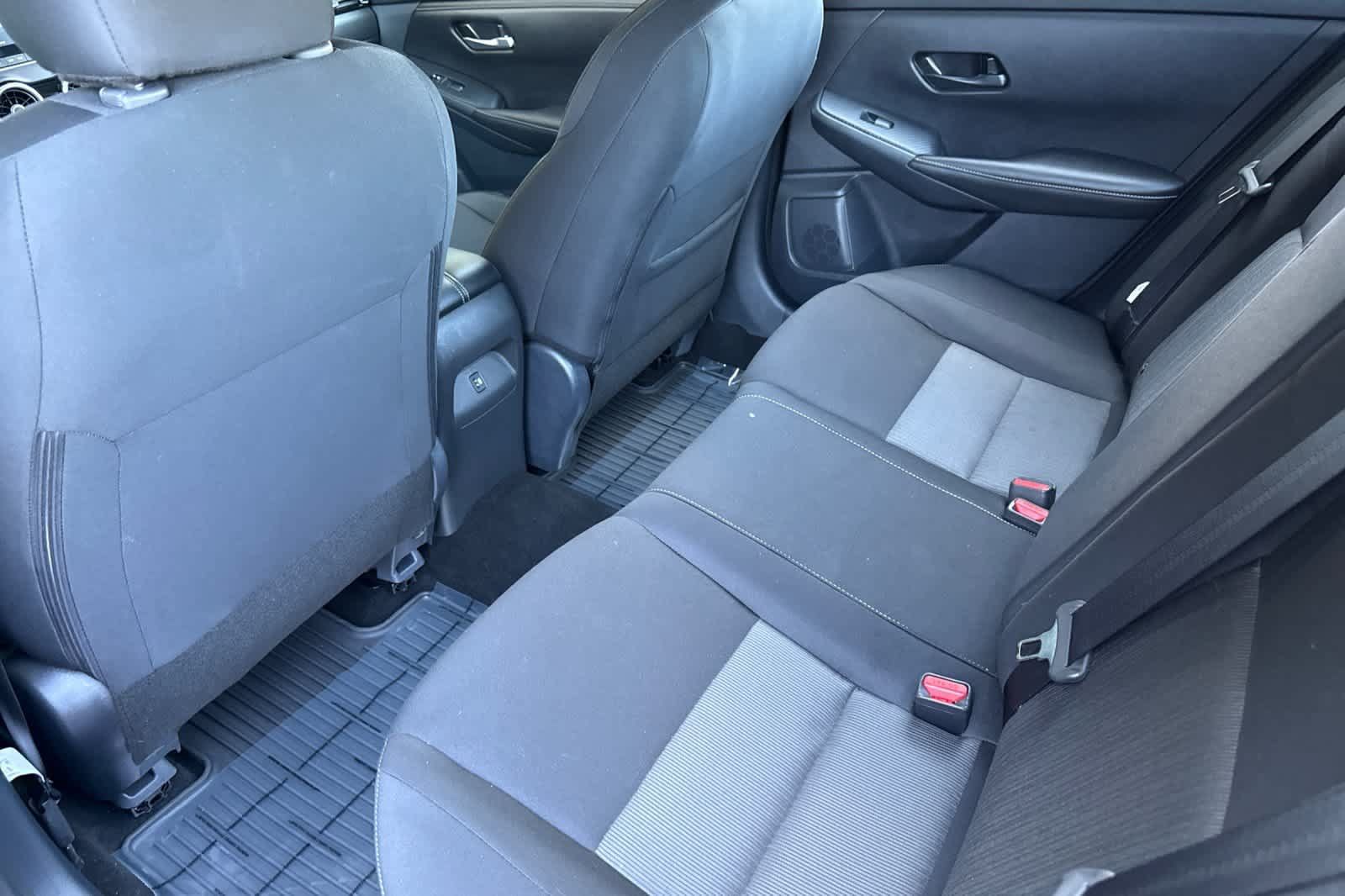 Used 2025 Nissan Sentra SV FWD image 4