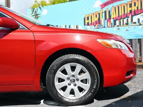 Used 2007 Toyota Camry XLE FWD image 30