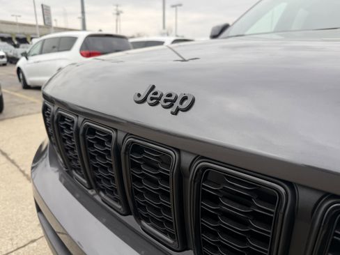 New 2025 Jeep Grand Cherokee L Limited w/ Trailer Tow Package image 19
