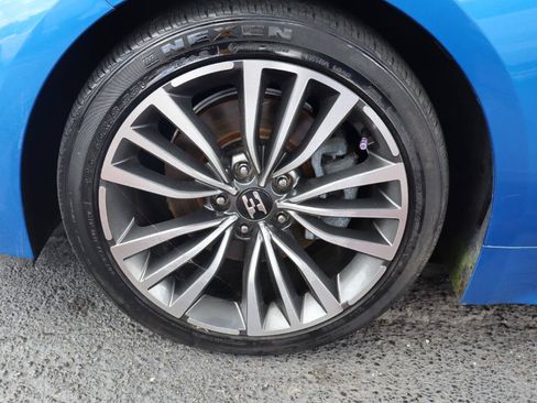 Used 2018 Kia Stinger Premium RWD image 31