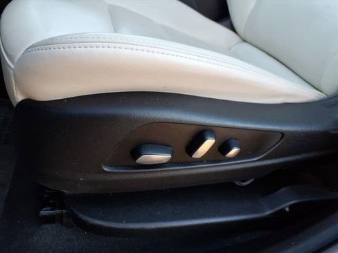 Used 2023 Cadillac XT6 Sport w/ Technology Package image 13