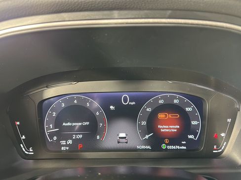 Used 2023 Honda Pilot Elite image 13