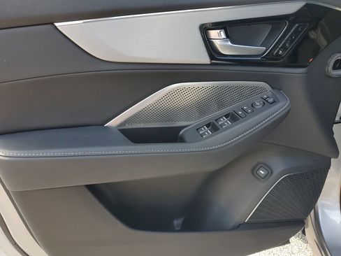 Certified 2024 Acura MDX FWD w/ Technology Package image 18