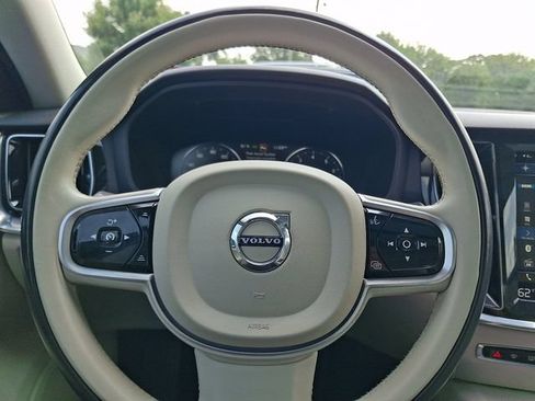 Used 2020 Volvo S60 T6 Momentum AWD/4WD image 19