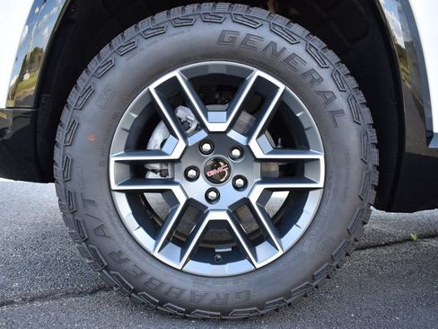 New 2026 GMC Terrain AT4 w/ Convenience Package III AWD/4WD image 18
