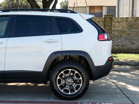 Used 2022 Jeep Cherokee Trailhawk w/ Premium Leather Package image 22