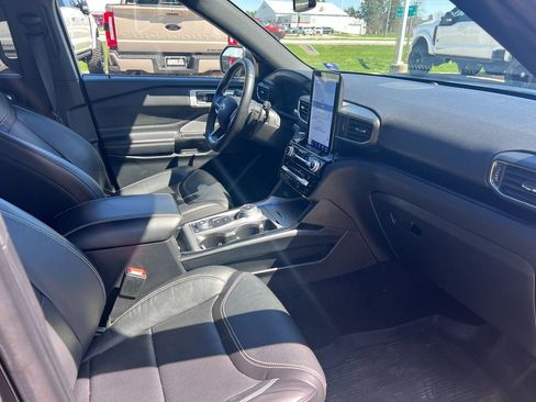 Used 2021 Ford Explorer ST w/ Equipment Group 401A AWD/4WD image 19