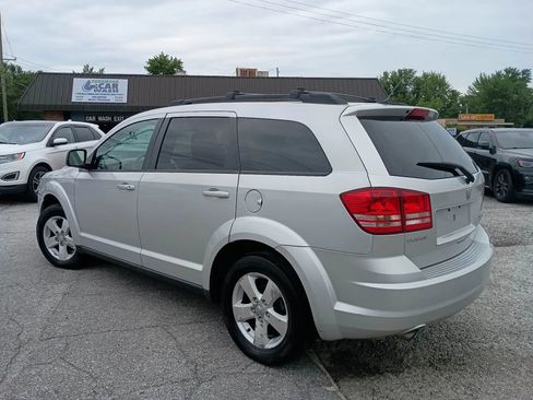 Used 2009 Dodge Journey SXT w/ Premium Convenience Group FWD image 4