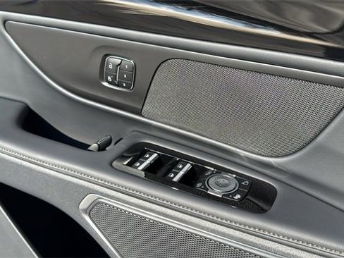 New 2026 Lincoln Nautilus Premier image 28