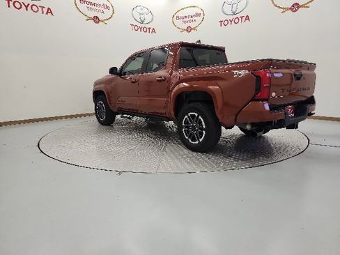 Used 2025 Toyota Tacoma TRD Sport RWD image 6