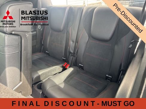 Used 2021 Mercedes-Benz GLB 250 4MATIC w/ AMG Line image 21