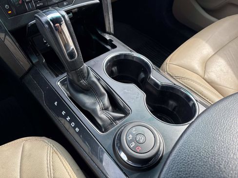 Used 2016 Ford Explorer XLT w/ Equipment Group 202A image 24