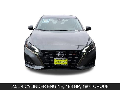 Used 2025 Nissan Altima 2.5 SR FWD image 4