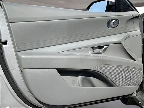 Used 2024 Hyundai Elantra SEL FWD image 19