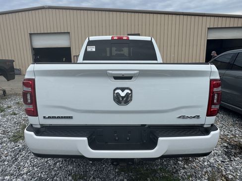 Used 2024 RAM 2500 Laramie AWD/4WD image 5