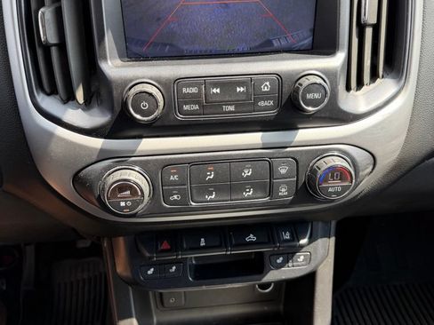 Used 2015 Chevrolet Colorado LT w/ Luxury Package AWD/4WD image 16