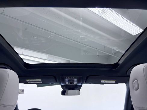 Certified 2024 Mercedes-Benz GLS 450 4MATIC image 24