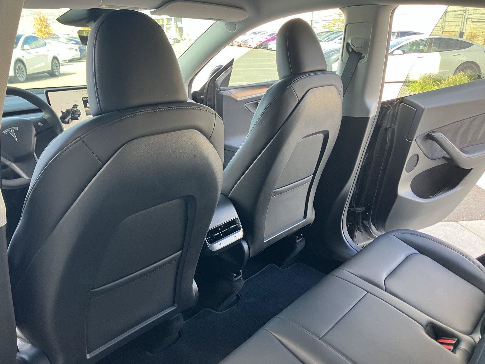 Used 2024 Tesla Model Y Long Range AWD/4WD image 14