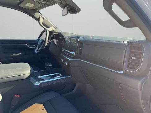 New 2026 GMC Sierra 1500 SLT image 14