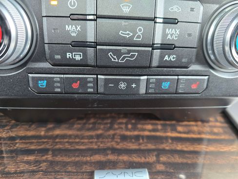 Used 2017 Ford F150 Platinum w/ Technology Package image 17