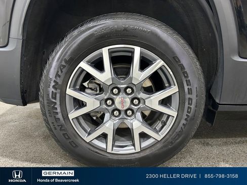 Used 2023 GMC Acadia SLT FWD image 10