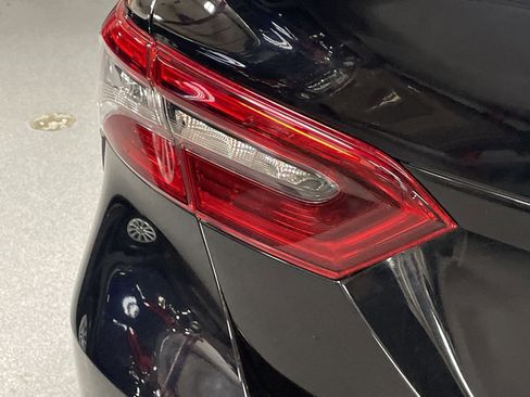 Used 2023 Toyota Camry XSE image 7