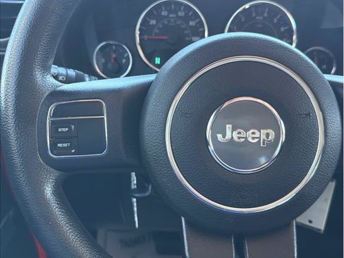 Used 2015 Jeep Wrangler Unlimited Sport AWD/4WD image 17