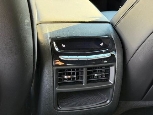 Certified 2025 Cadillac XT5 Premium Luxury image 30