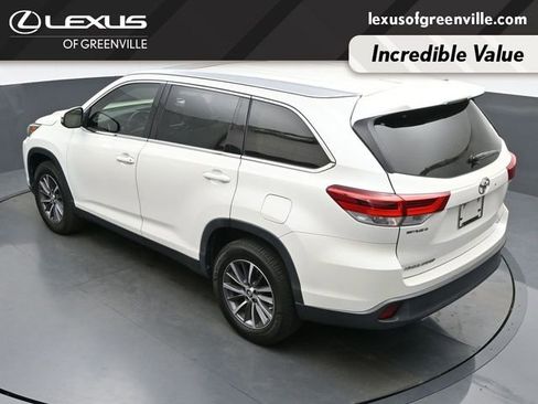 Used 2019 Toyota Highlander XLE image 44