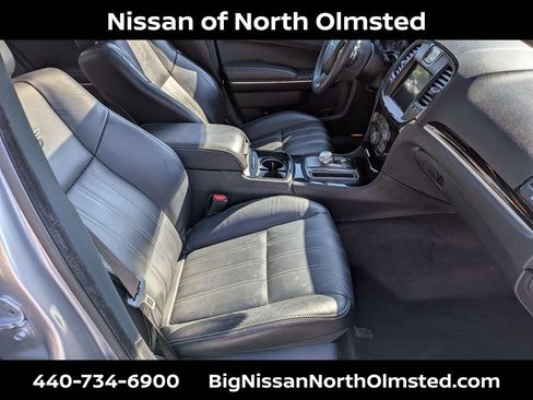 Used 2018 Chrysler 300 S w/ 300S Premium Group AWD/4WD image 25