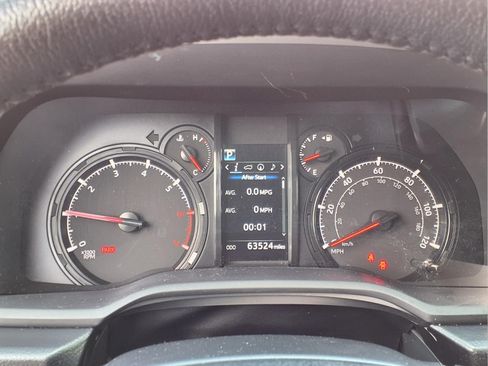 Used 2024 Toyota 4Runner SR5 Premium w/ Moonroof Package AWD/4WD image 17