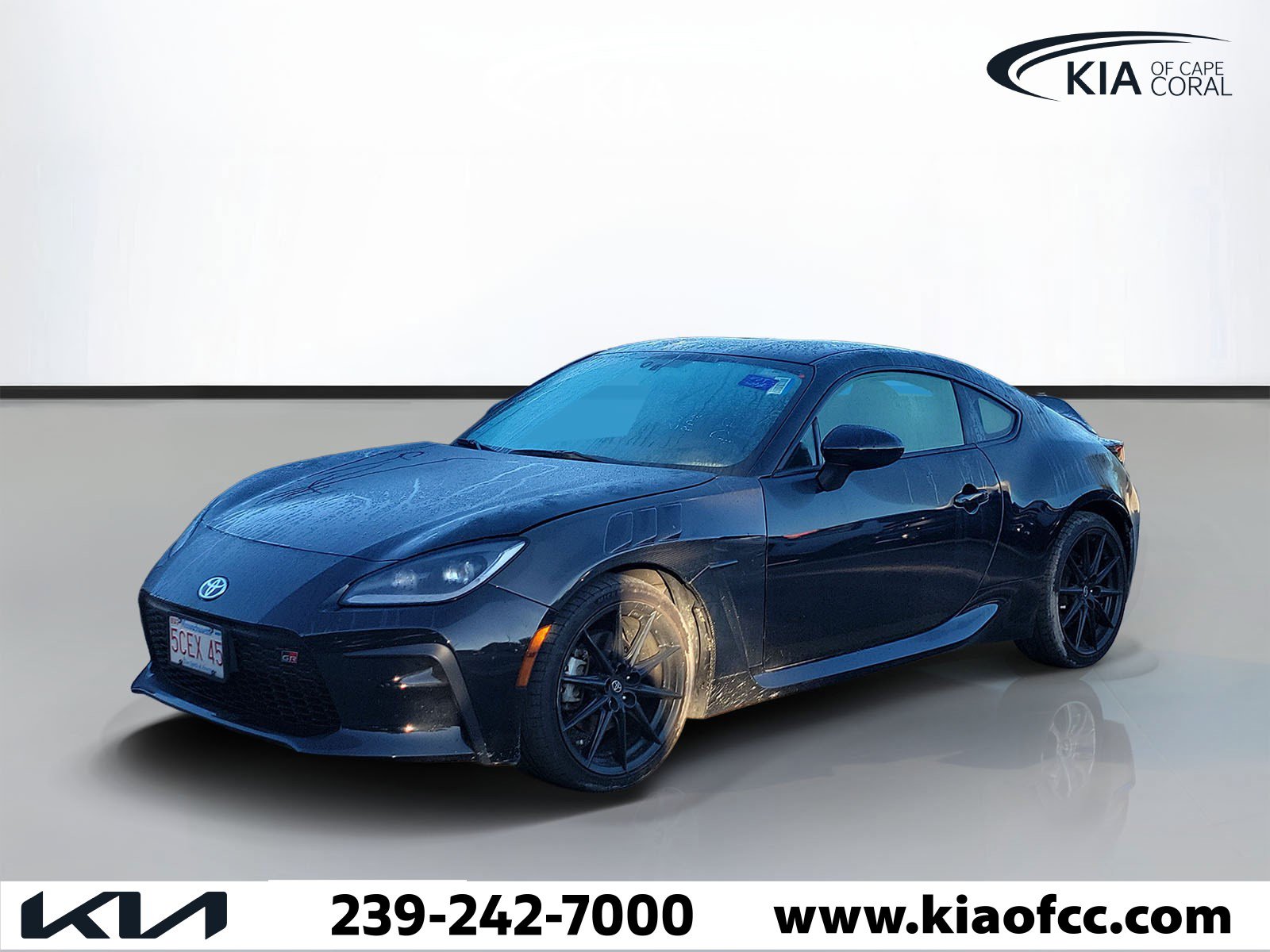 Used 2024 Toyota GR86 Premium RWD image 3