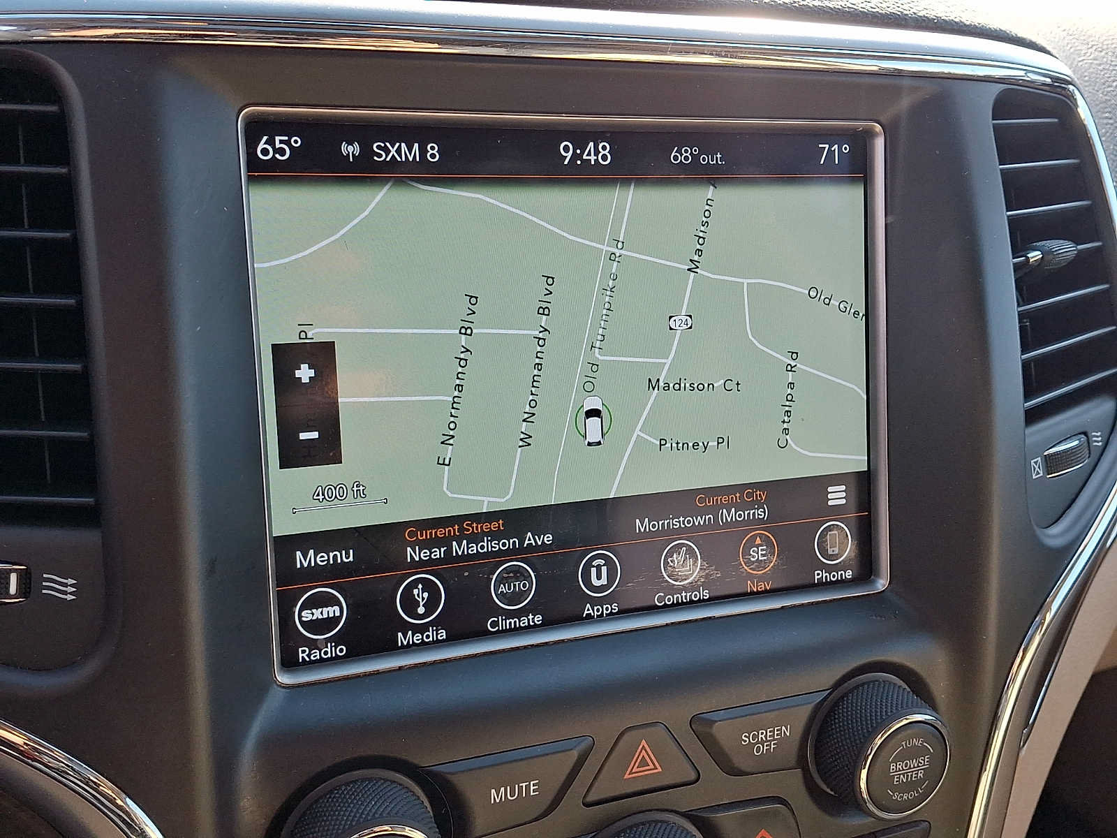 Used 2018 Jeep Grand Cherokee Limited AWD/4WD image 19