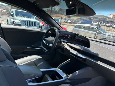 Used 2024 Lucid Air Touring AWD/4WD image 28