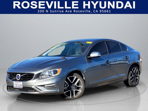 Used 2017 Volvo S60 T5 Dynamic image 1