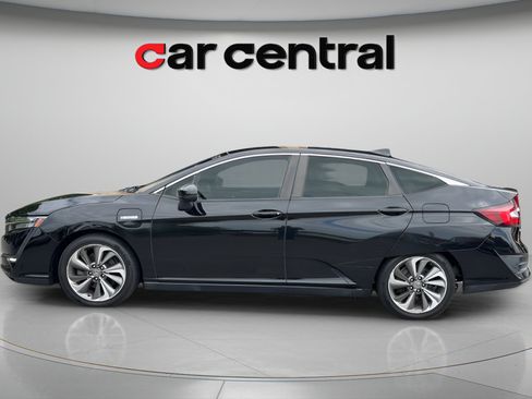 Used 2018 Honda Clarity Touring image 2