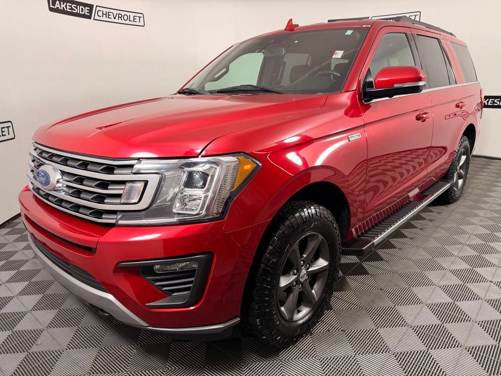 Used 2021 Ford Expedition XLT AWD/4WD image 2