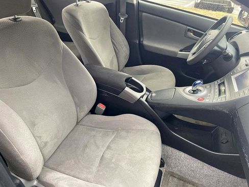 Used 2015 Toyota Prius Two image 21