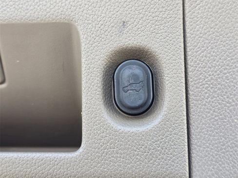 Used 2019 GMC Yukon SLT w/ Premium Edition image 19