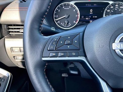 Used 2025 Nissan Sentra SR w/ SR Premium Package FWD image 11