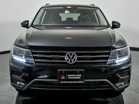 Used 2018 Volkswagen Tiguan SE AWD/4WD image 4