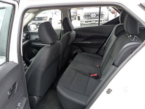 Used 2023 Nissan Kicks S image 27