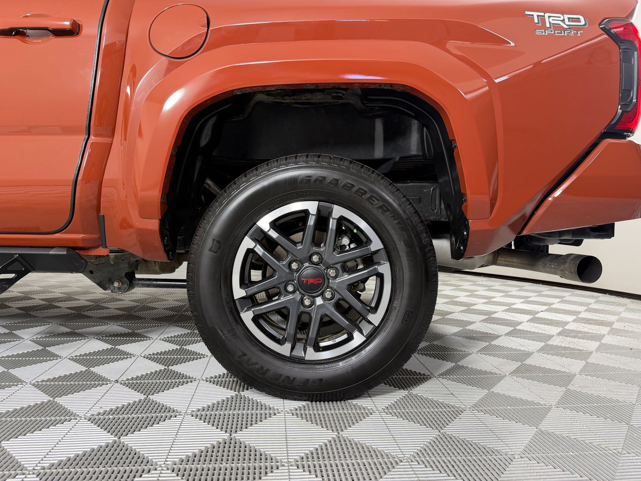 Used 2025 Toyota Tacoma TRD Sport RWD image 30