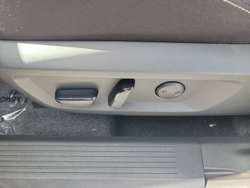 Used 2026 Nissan Rogue SV FWD image 16