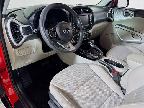 Used 2020 Kia Soul LX FWD image 7