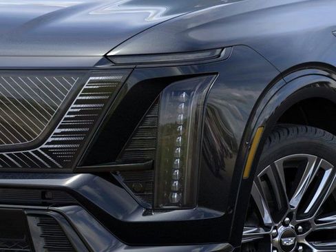 New 2026 Cadillac Vistiq Luxury w/ LPO, Floor Liner Package AWD/4WD image 10