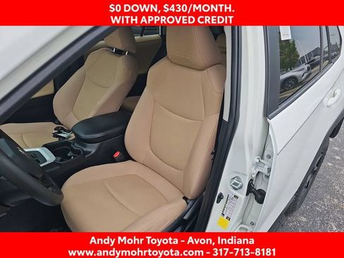Used 2021 Toyota RAV4 LE FWD image 10