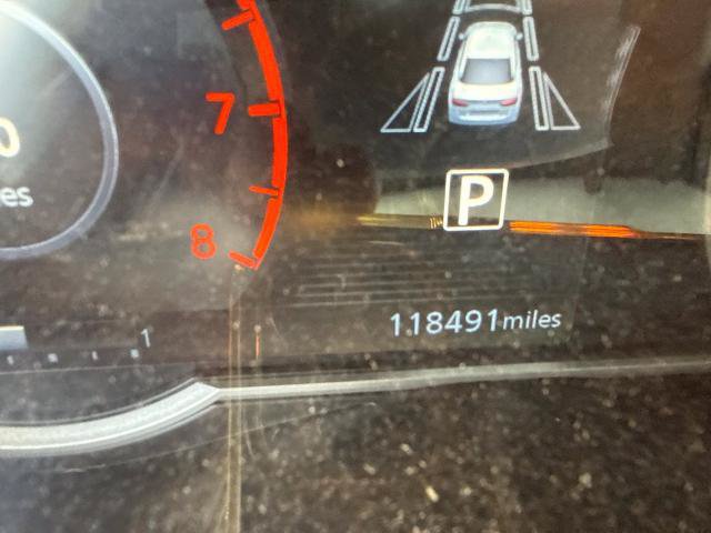 Used 2020 Nissan Versa SR w/ Convenience Package FWD image 7