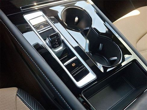 New 2025 Volkswagen Atlas Cross Sport SE image 12